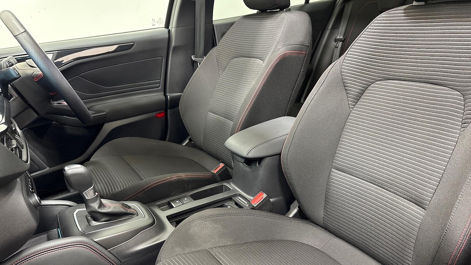 Used Ford Focus 2025 for sale - 76918987: Photo 16