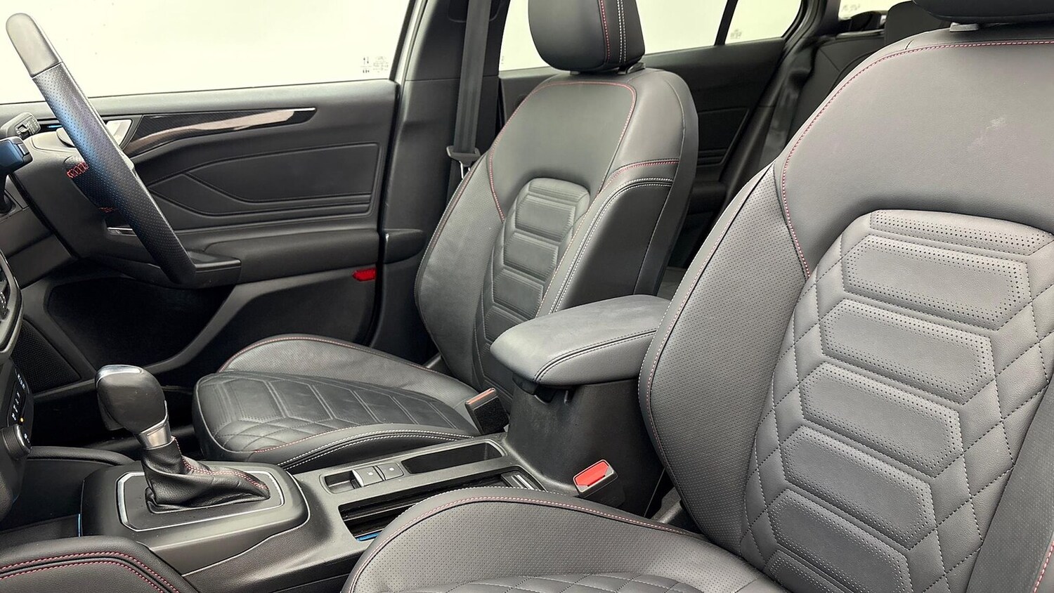 Used Ford Focus 2024 for sale - 76749031: Photo 16