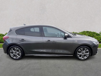 Used Ford Focus 2022 for sale - 76536646: Photo