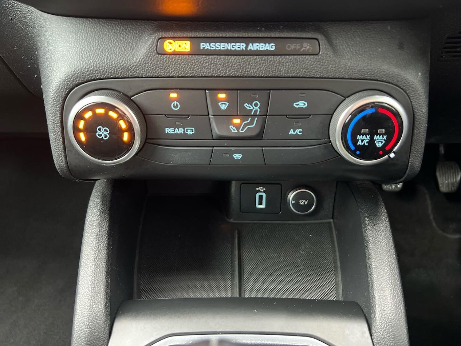 Used Ford Focus 2018 for sale - 76935392: Photo 12