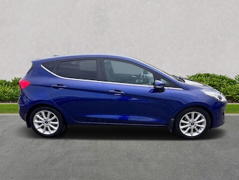 Used Ford Fiesta 2017 for sale - 76505013: Photo