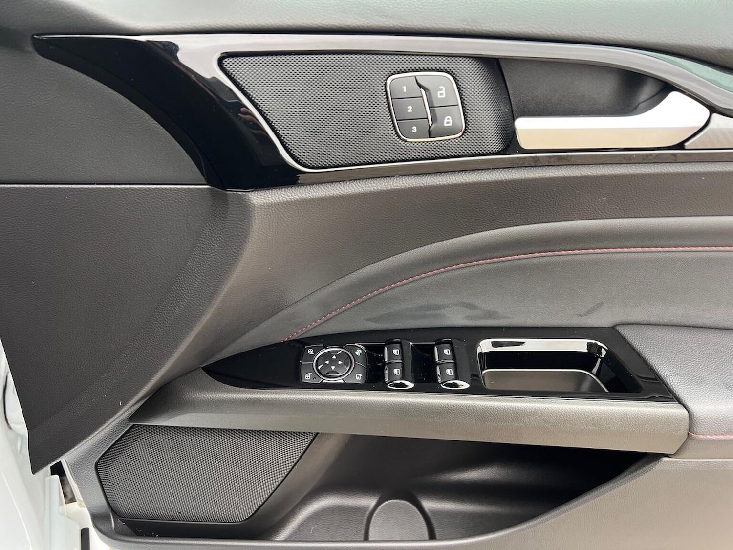 Used Ford Mondeo 2020 for sale - 78194910: Photo 32