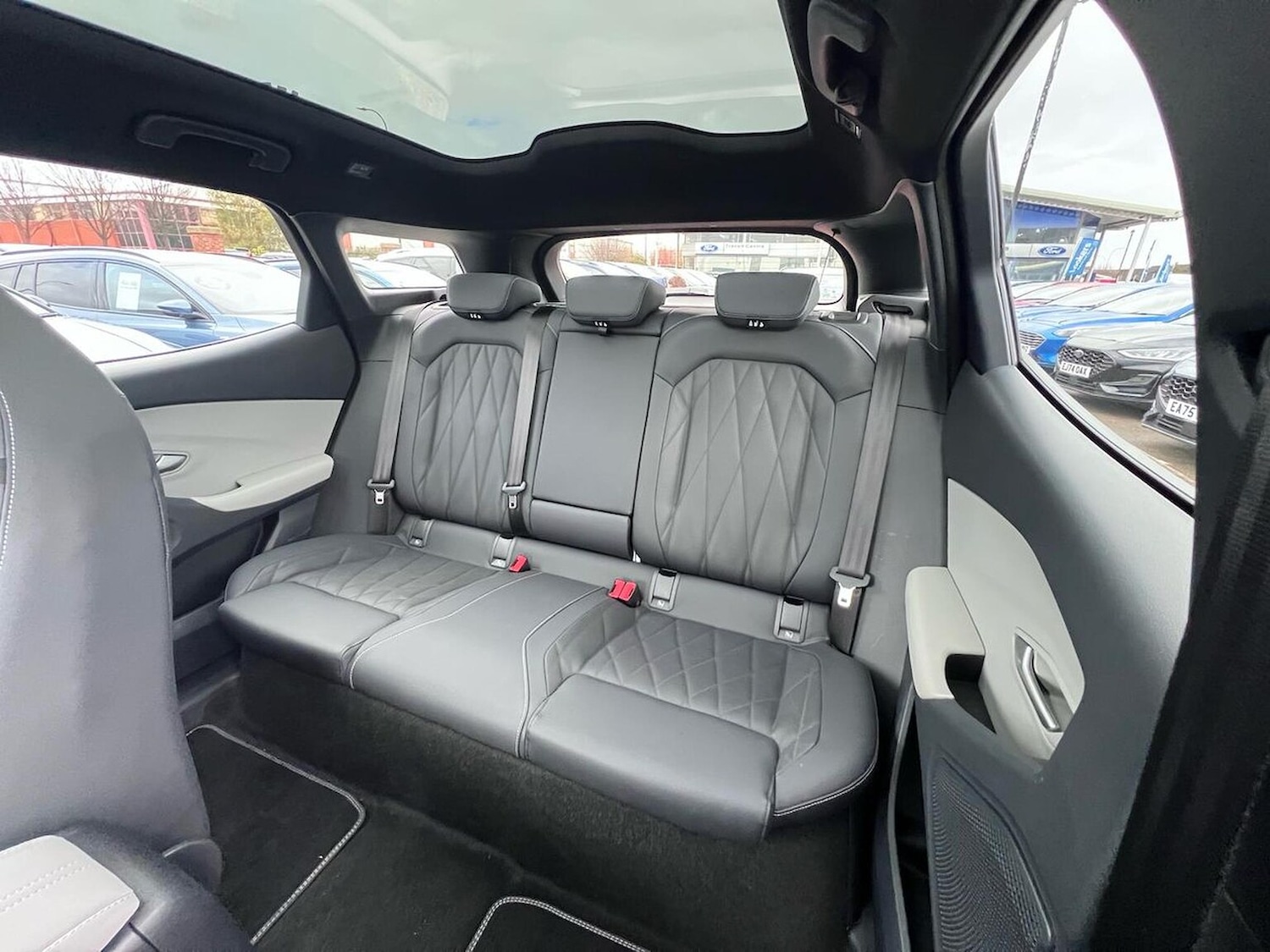 Used Ford Explorer 2025 for sale - 76536626: Photo 16