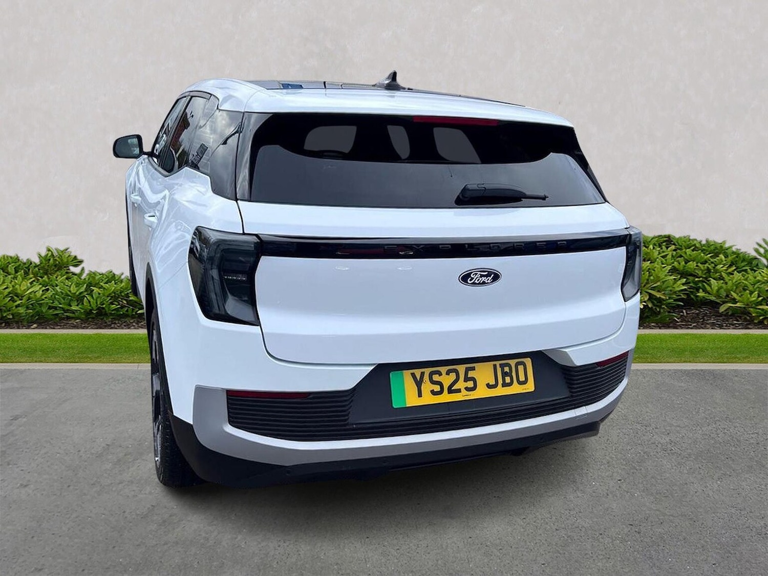 Used Ford Explorer 2025 for sale - 76536626: Photo 2