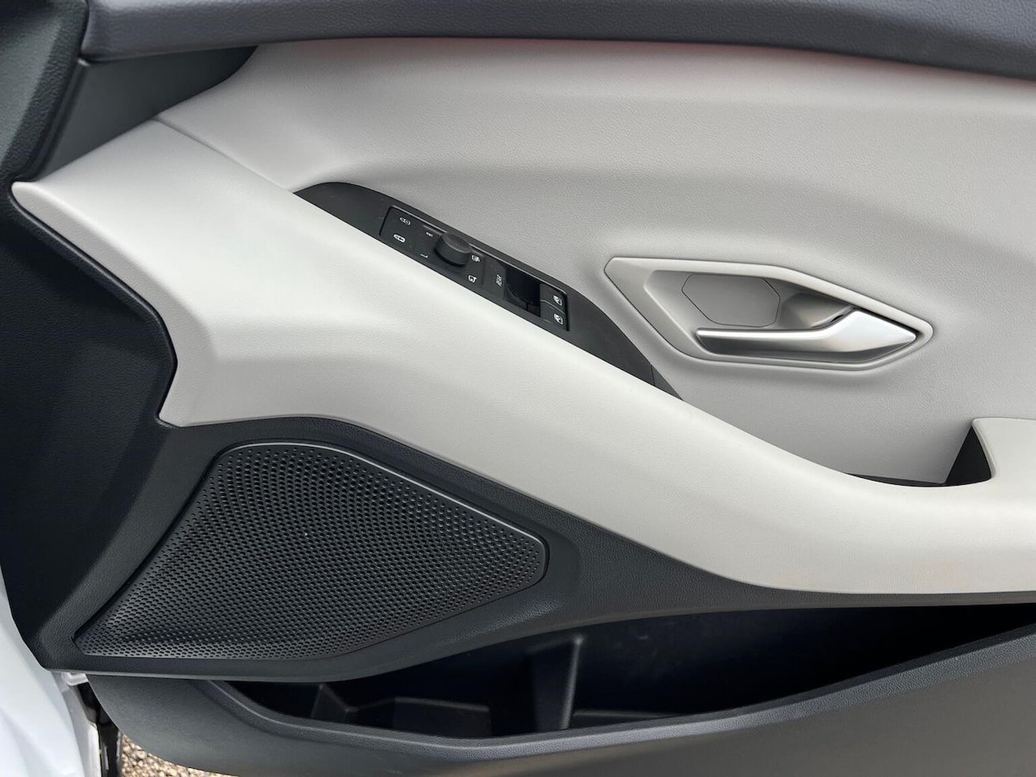 Used Ford Explorer 2025 for sale - 76536626: Photo 30