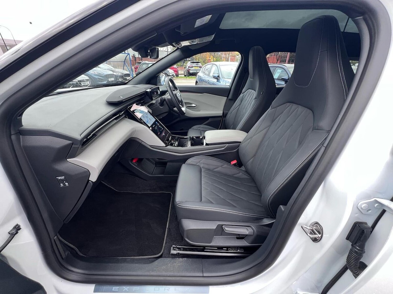 Used Ford Explorer 2025 for sale - 76536626: Photo 35