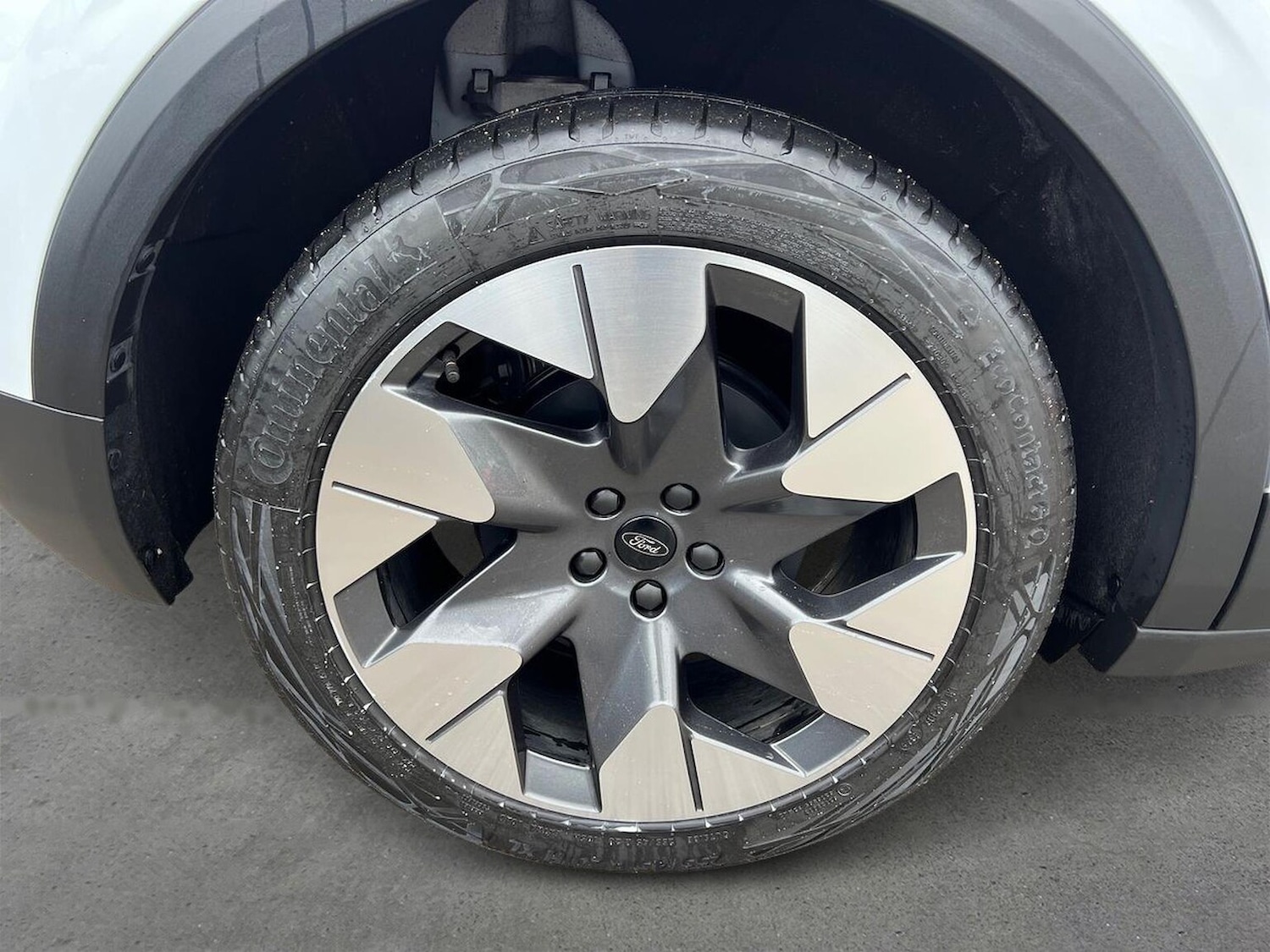 Used Ford Explorer 2025 for sale - 76536626: Photo 6