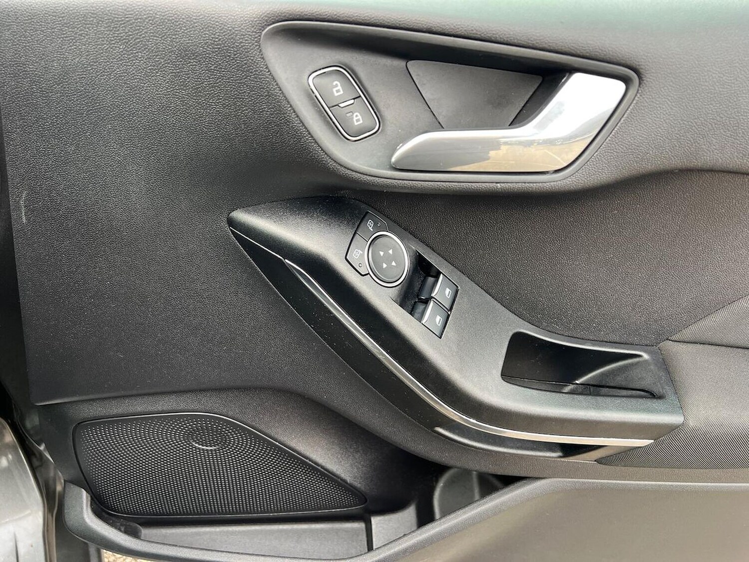 Used Ford Fiesta 2018 for sale - 76628070: Photo 30