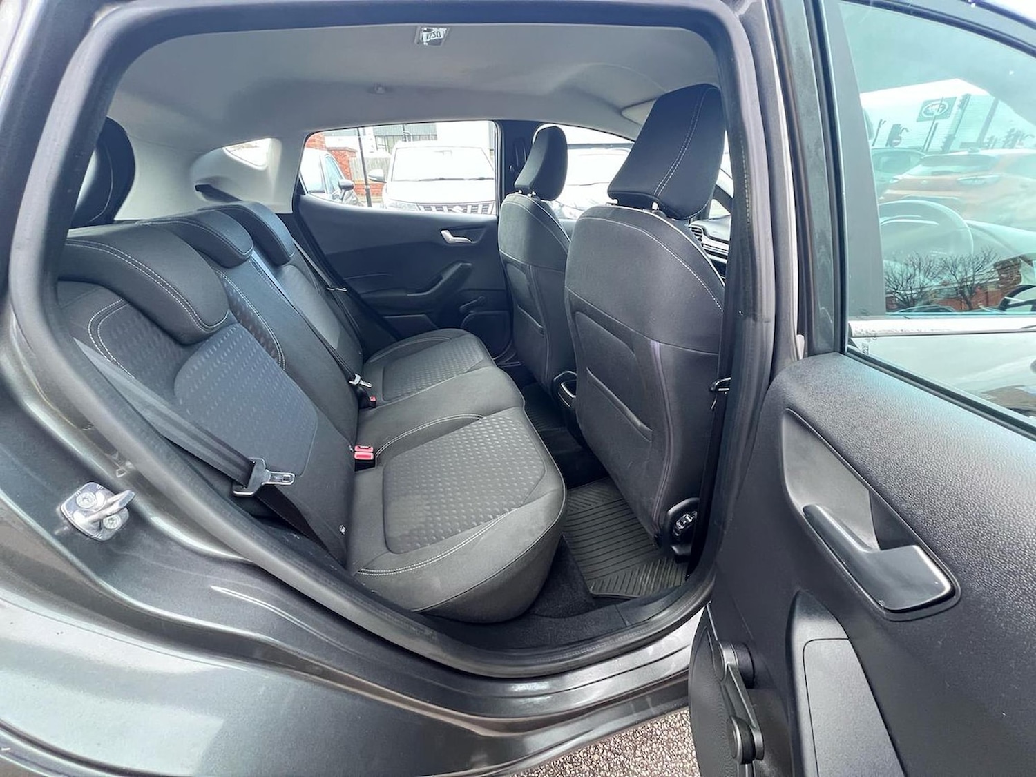 Used Ford Fiesta 2018 for sale - 76628070: Photo 33