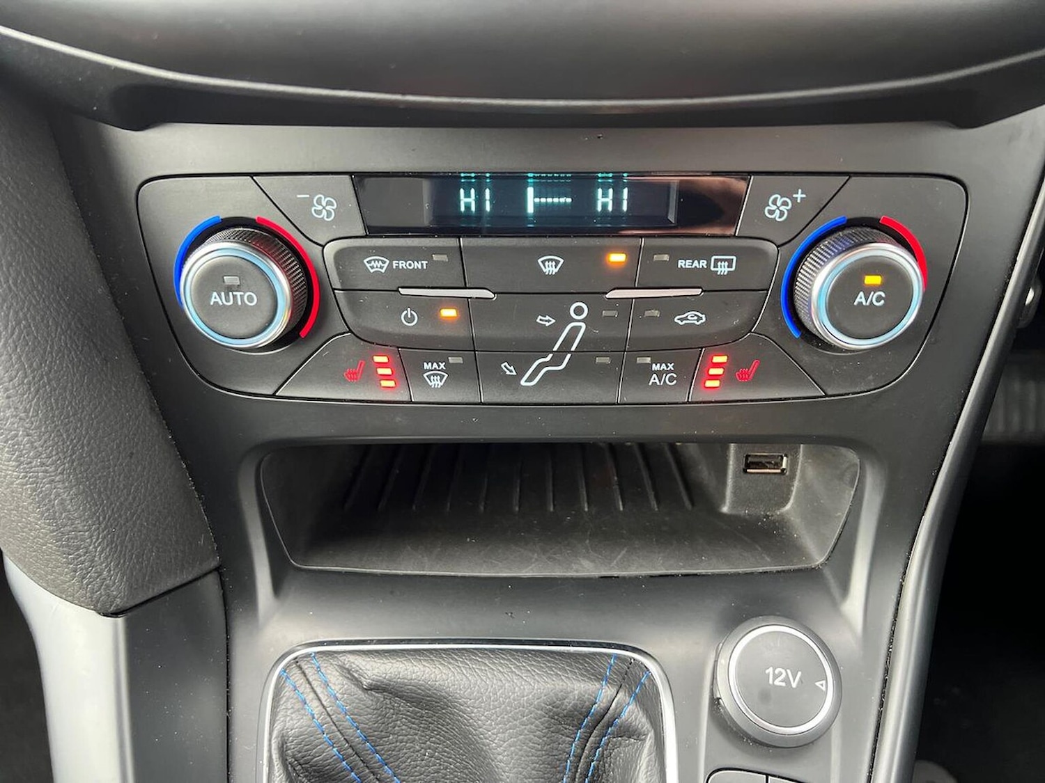 Used Ford Focus 2017 for sale - 76979886: Photo 12