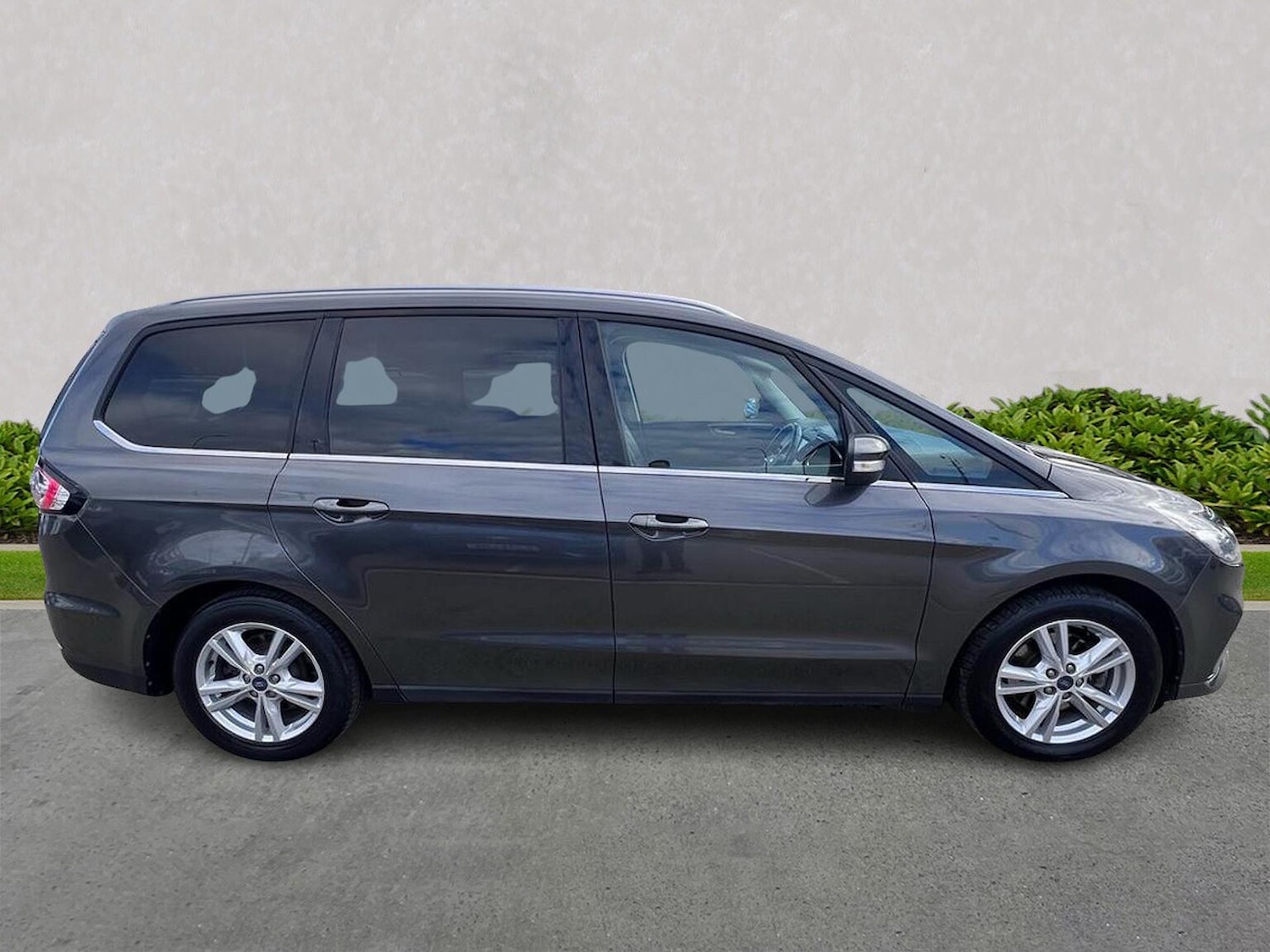 Used Ford Galaxy 2022 for sale - 76357939: Photo 3