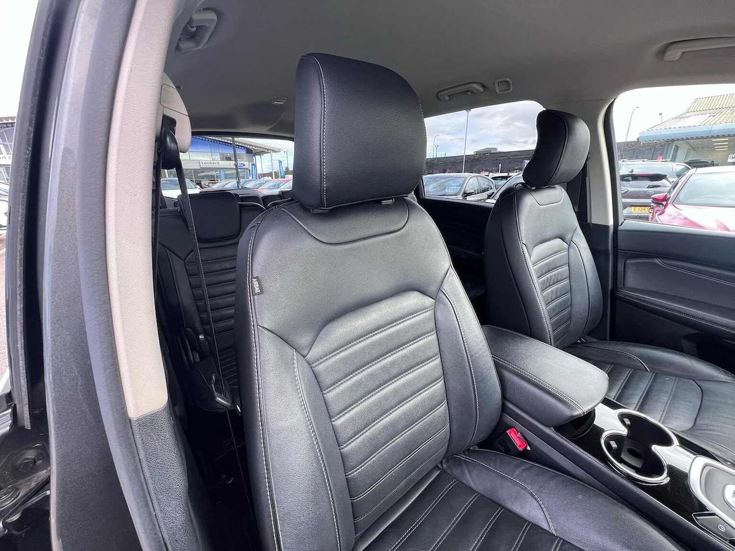 Used Ford Galaxy 2022 for sale - 76357939: Photo 32