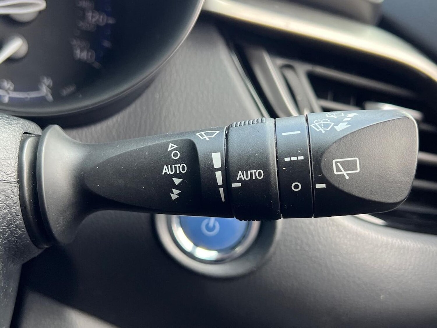 Used Toyota C-HR 2019 for sale - 78194267: Photo 31