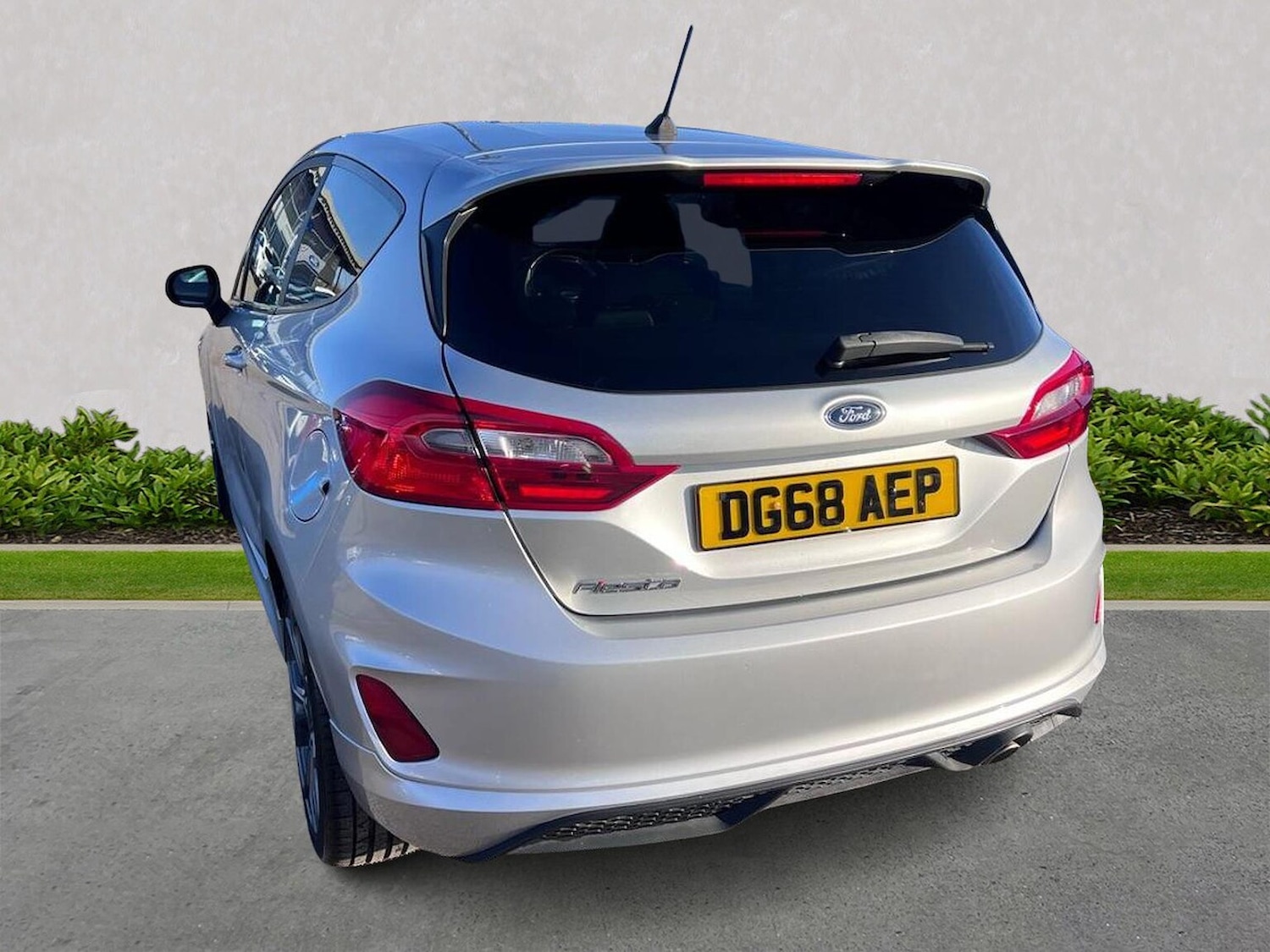 Used Ford Fiesta 2018 for sale - 76735534: Photo 2