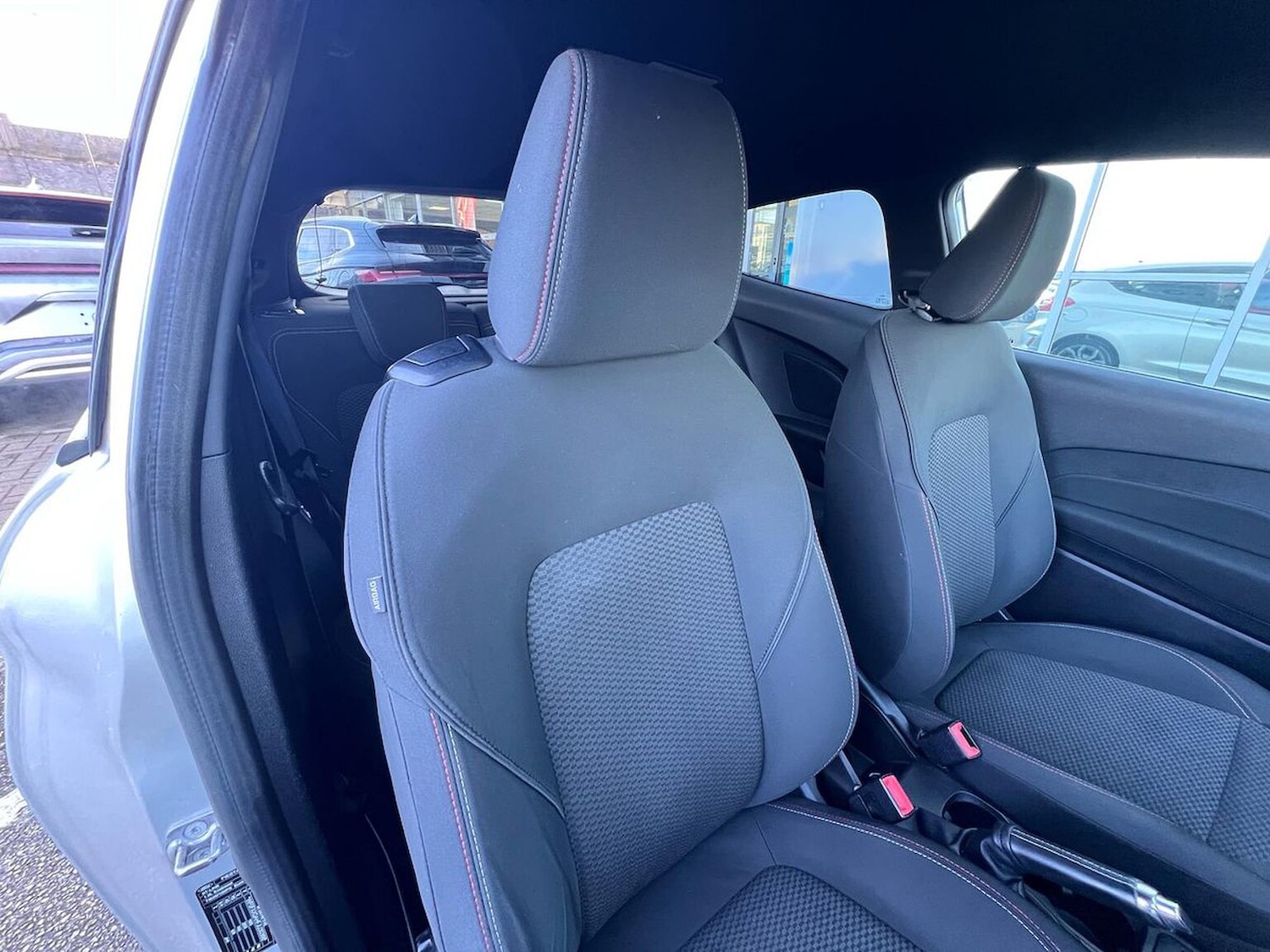 Used Ford Fiesta 2018 for sale - 76735534: Photo 32