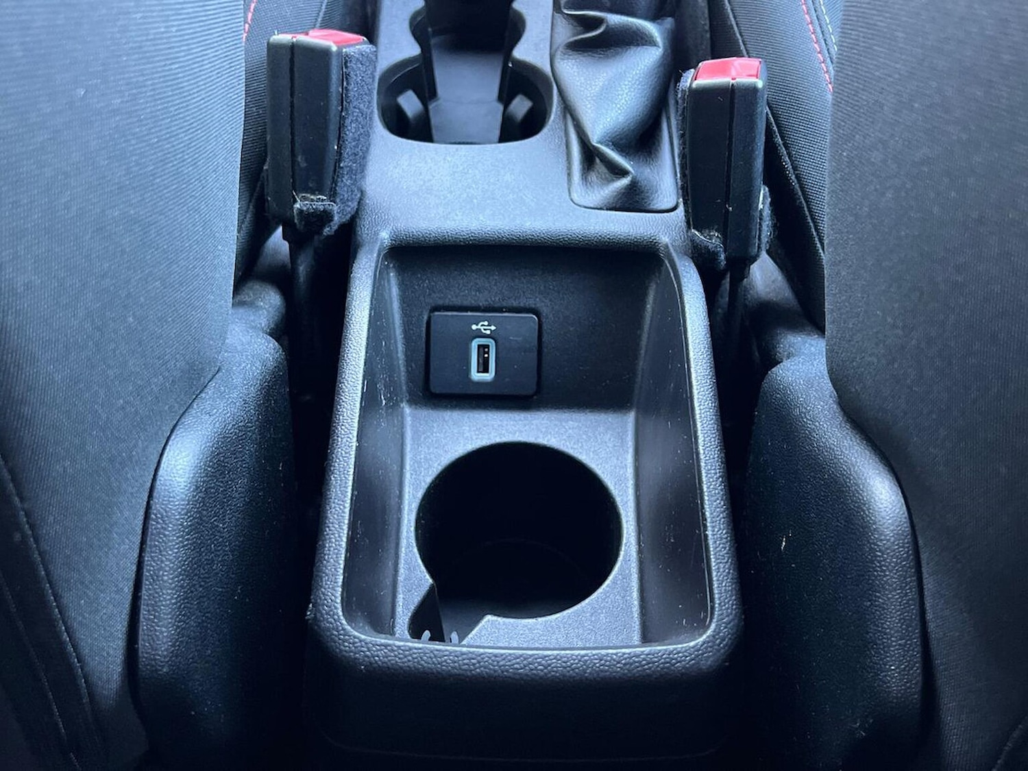 Used Ford Fiesta 2018 for sale - 76735534: Photo 37