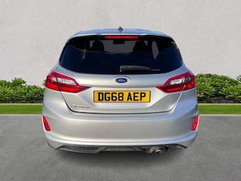 Used Ford Fiesta 2018 for sale - 76735534: Photo