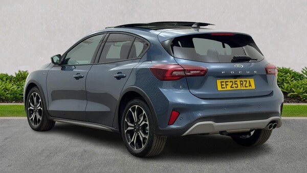 Used Ford Focus 2025 for sale - 76275157: Photo 2
