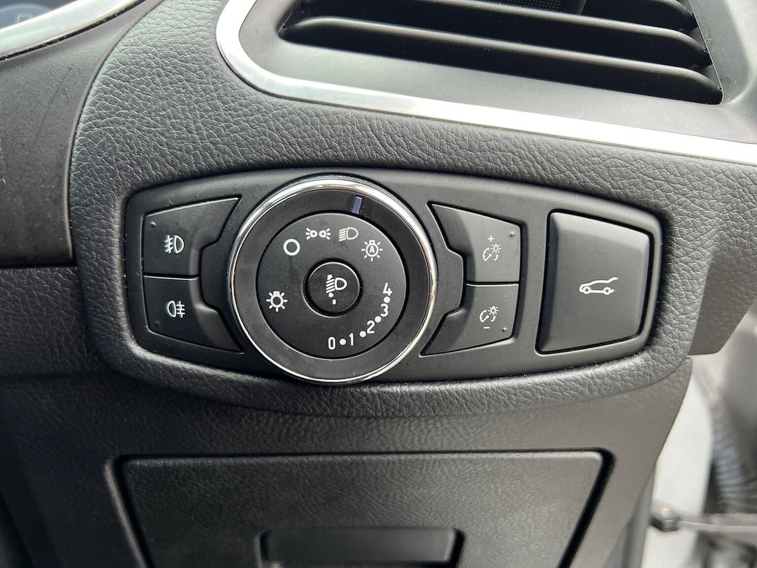 Used Ford S-Max 2016 for sale - 76547738: Photo 22