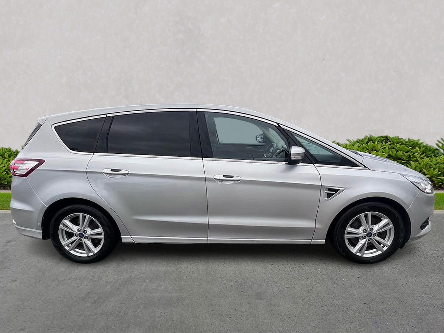 Used Ford S-Max 2016 for sale - 76547738: Photo 3