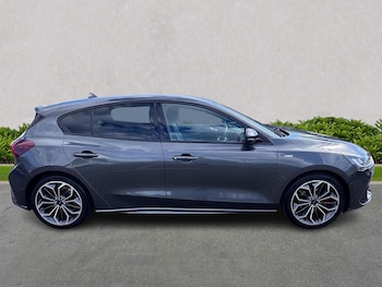 Used Ford Focus 2023 for sale - 75962345: Photo
