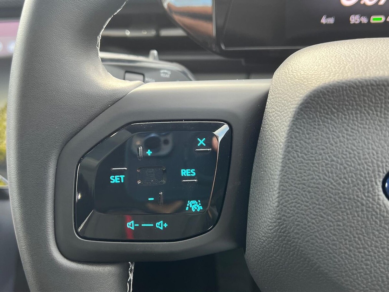 Used Ford Explorer 2025 for sale - 77729958: Photo 26