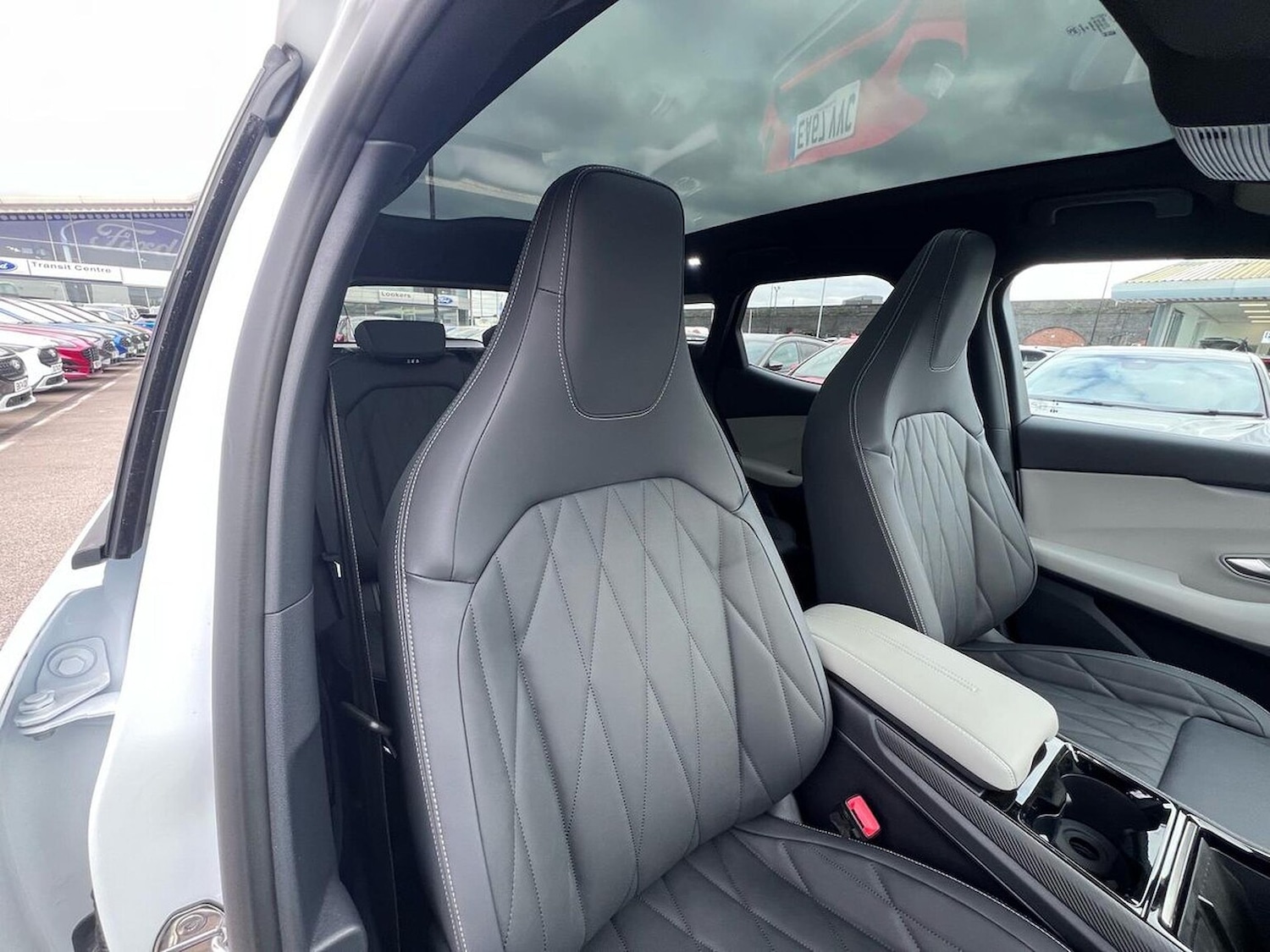 Used Ford Explorer 2025 for sale - 77729958: Photo 32