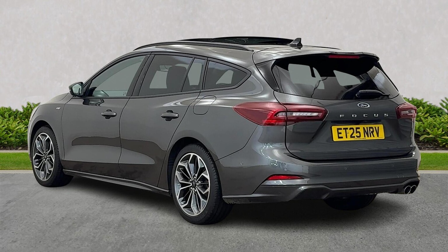 Used Ford Focus 2025 for sale - 76352506: Photo 2