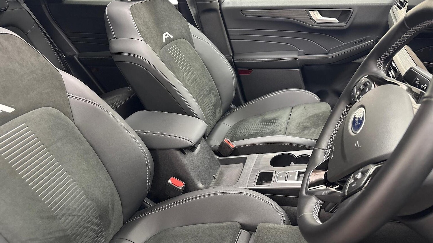 Used Ford Kuga 2024 for sale - 76594661: Photo 15