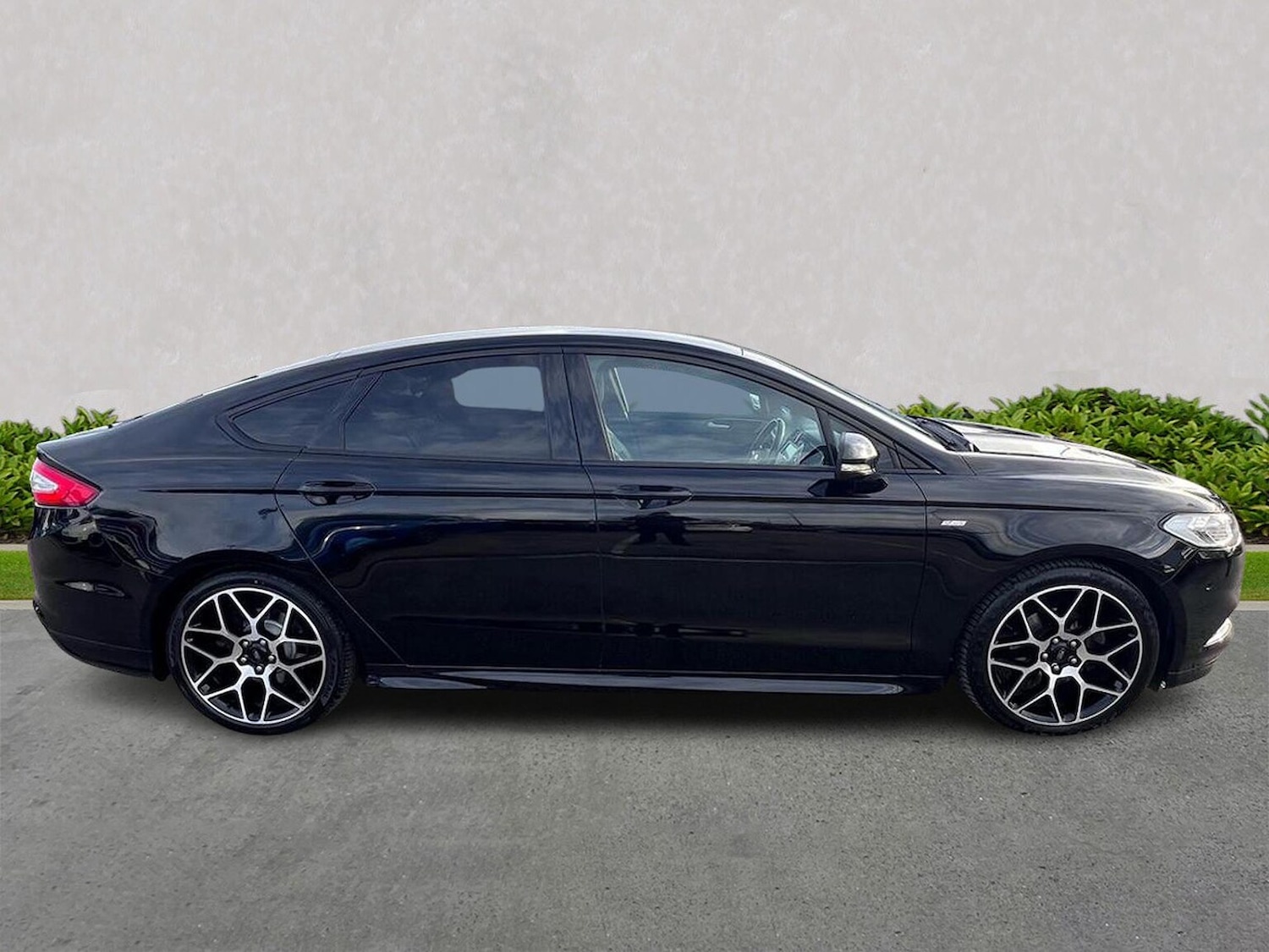 Used Ford Mondeo 2019 for sale - 76735536: Photo 3