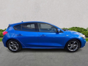 Used Ford Focus 2020 for sale - 76402442: Photo
