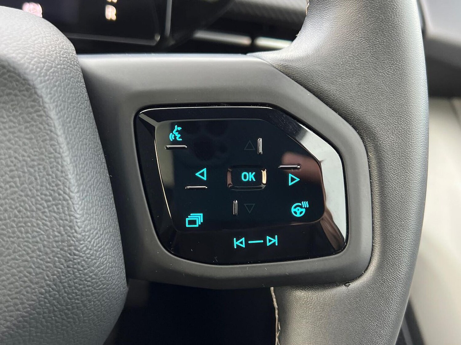 Used Ford Explorer 2025 for sale - 76860028: Photo 27