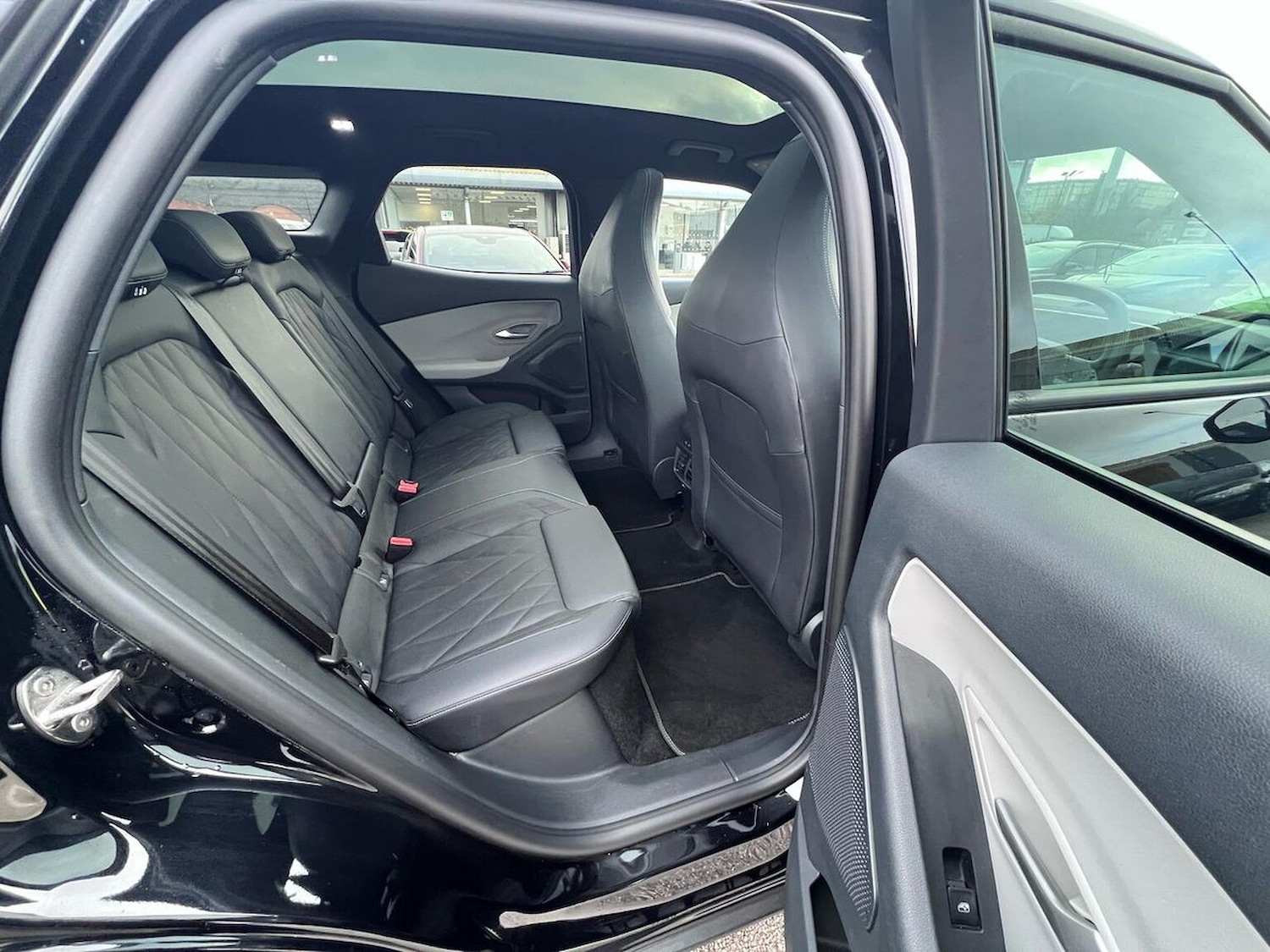 Used Ford Explorer 2025 for sale - 76860028: Photo 33