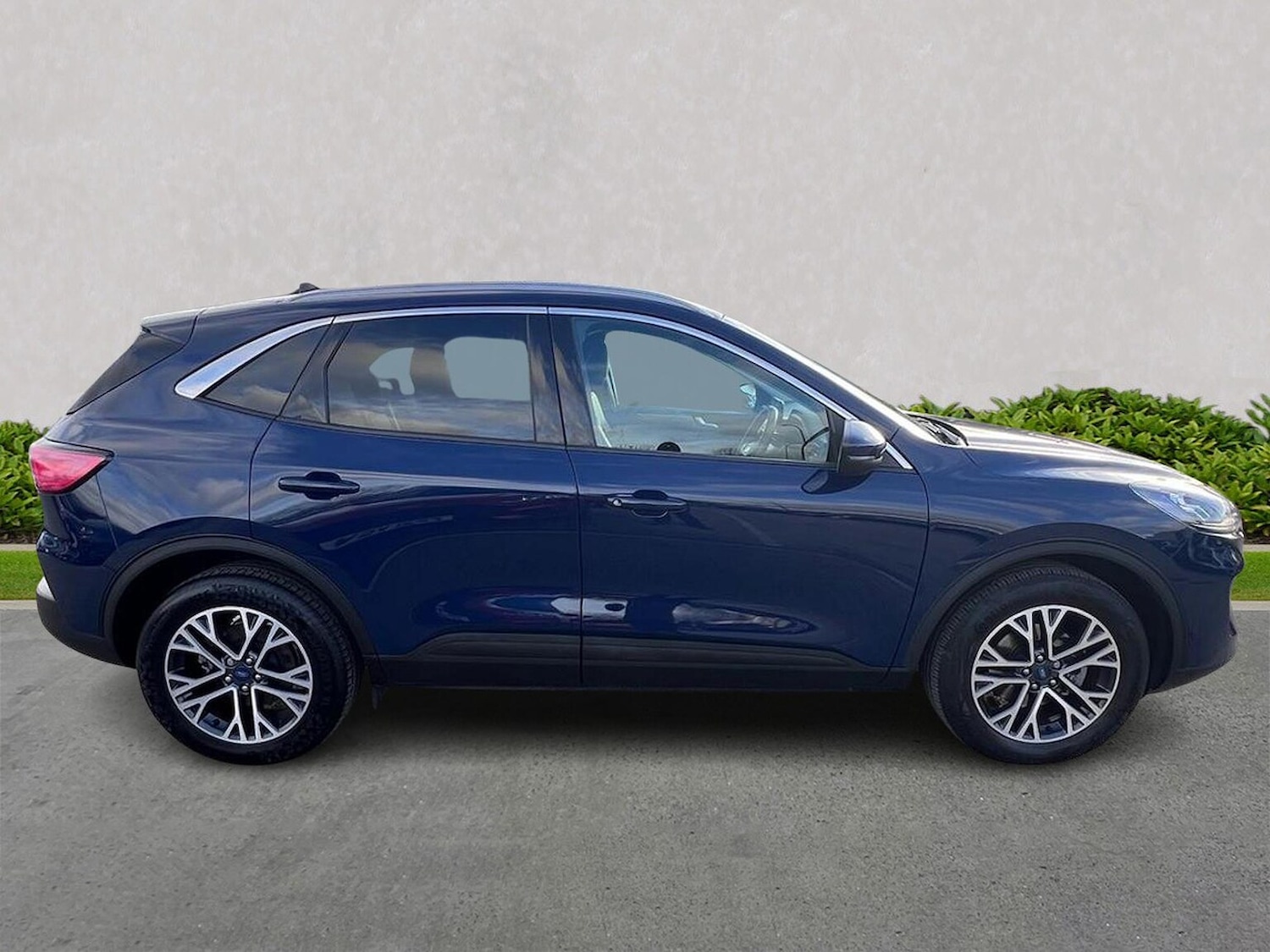 Used Ford Kuga 2023 for sale - 76940140: Photo 3