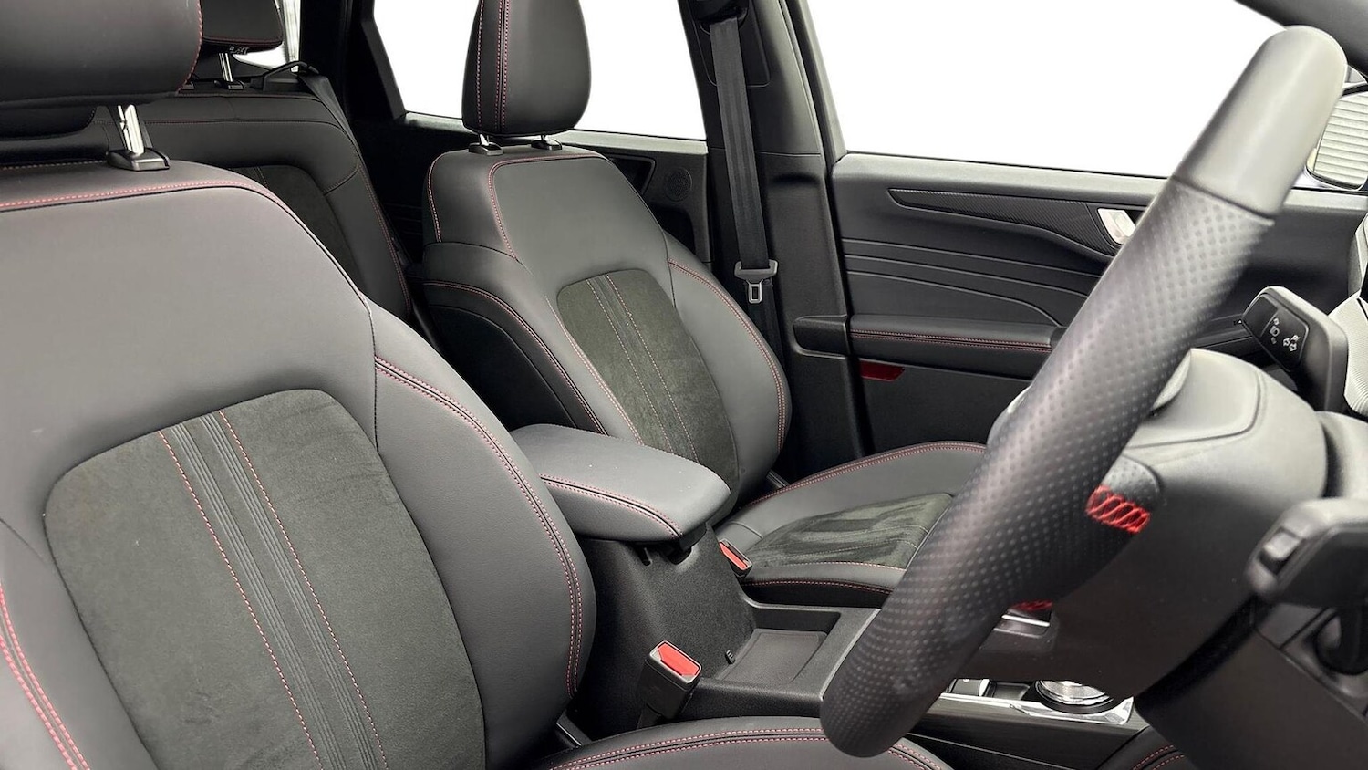 Used Ford Kuga 2024 for sale - 76628079: Photo 15