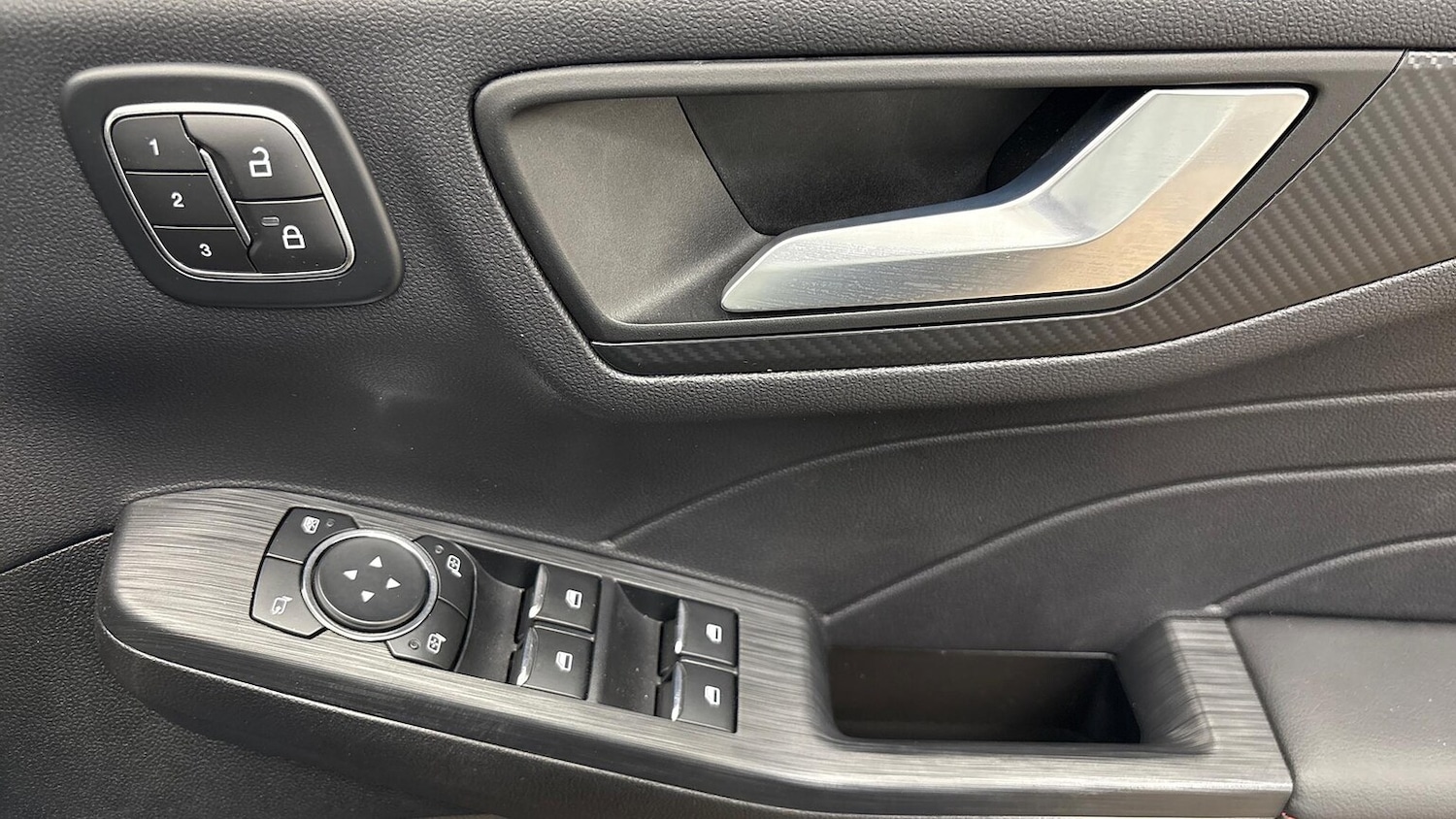 Used Ford Kuga 2024 for sale - 76628079: Photo 19