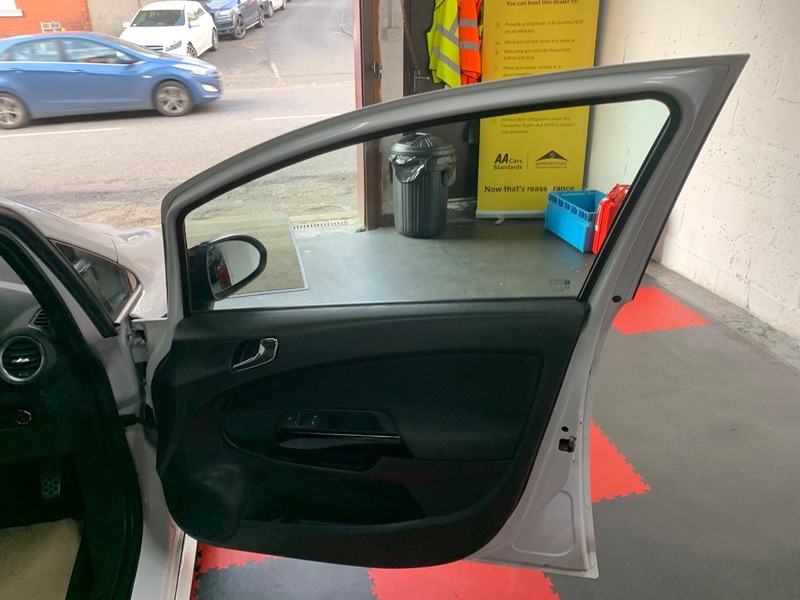 Used Vauxhall Corsa 2014 for sale - 77749359: Photo 23