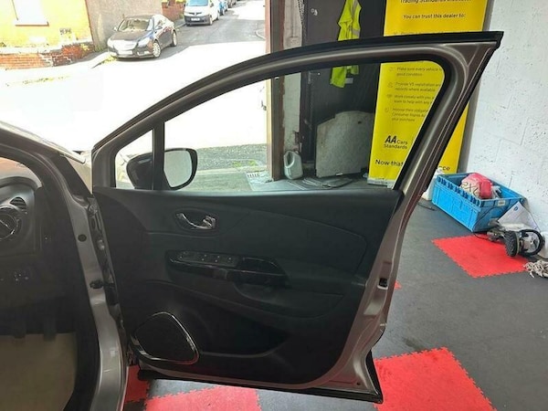 Used Renault Captur 2016 for sale - 75336558: Photo 24