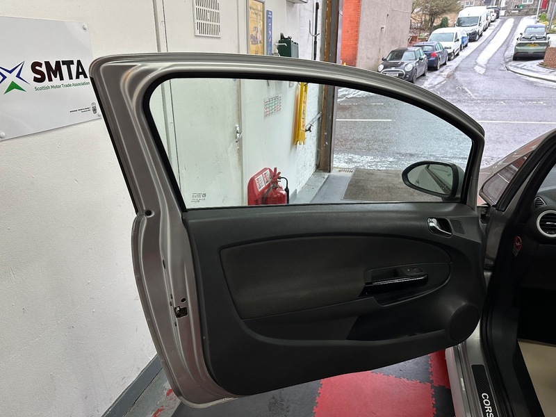Used Vauxhall Corsa 2011 for sale - 77107321: Photo 13
