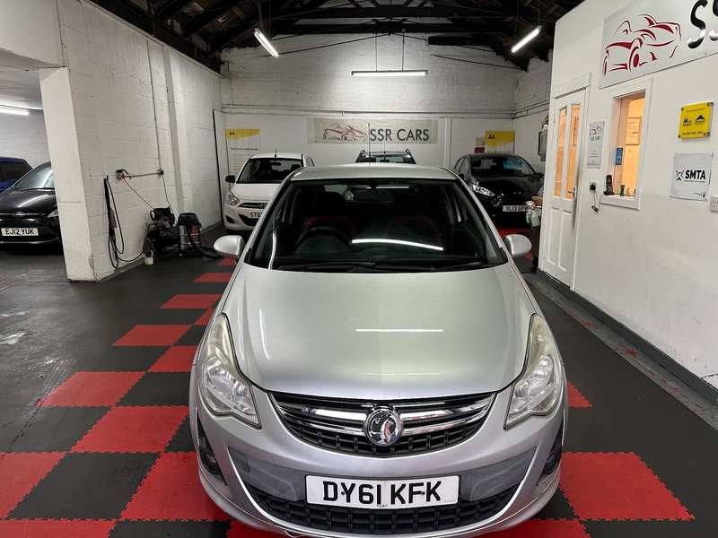 Used Vauxhall Corsa 2011 for sale - 77107321: Photo 2