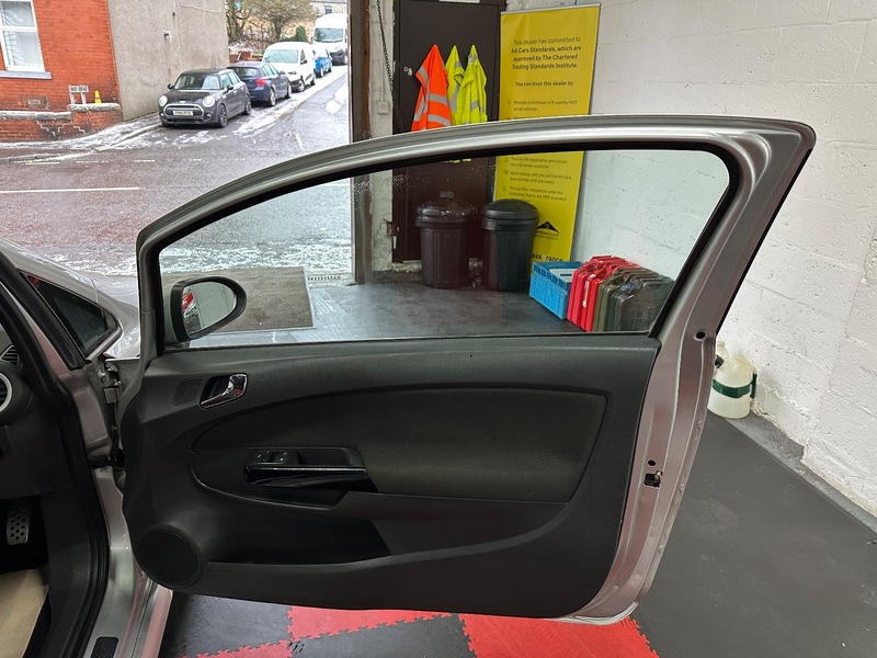 Used Vauxhall Corsa 2011 for sale - 77107321: Photo 21