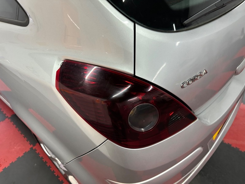 Used Vauxhall Corsa 2011 for sale - 77107321: Photo 9