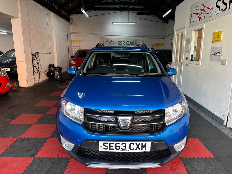 Used Dacia Sandero Stepway 2014 for sale - 76712198: Photo 2