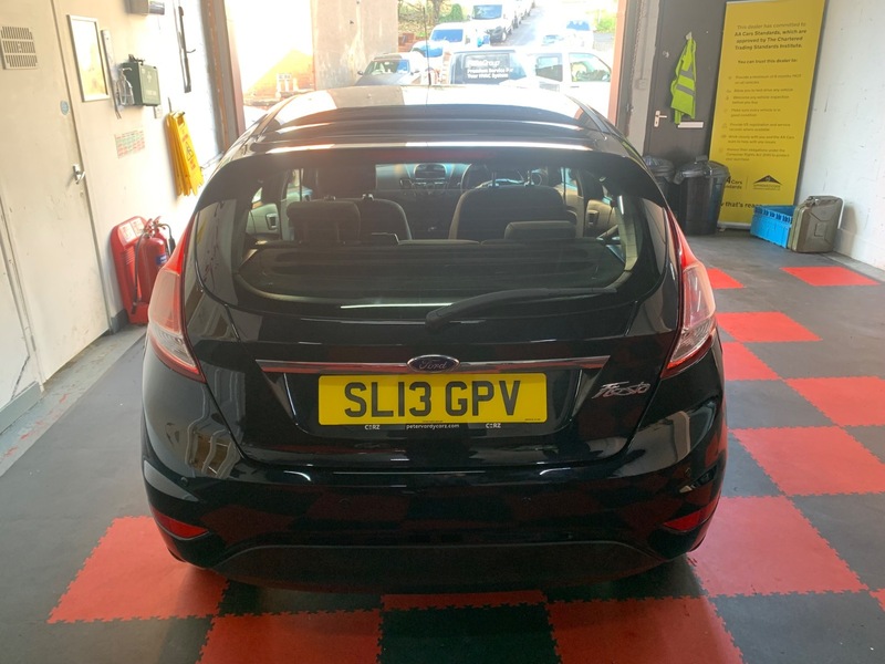 Used Ford Fiesta 2013 for sale - 76631126: Photo 11