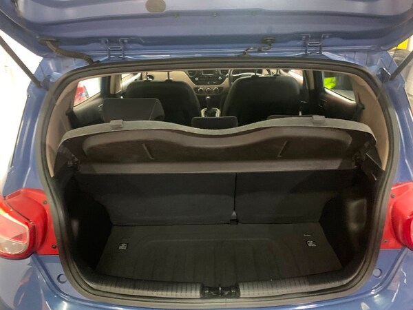 Used Hyundai i10 2016 for sale - 76163758: Photo 19