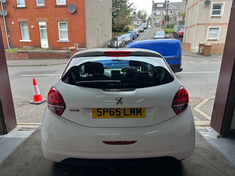 Used Peugeot 208 2015 for sale - 77056514: Photo 26