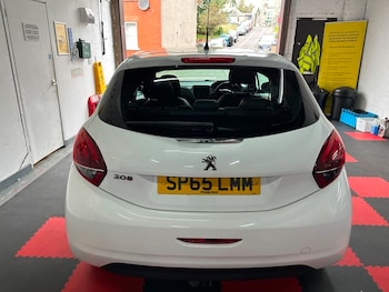 Used Peugeot 208 2015 for sale - 77056514: Photo