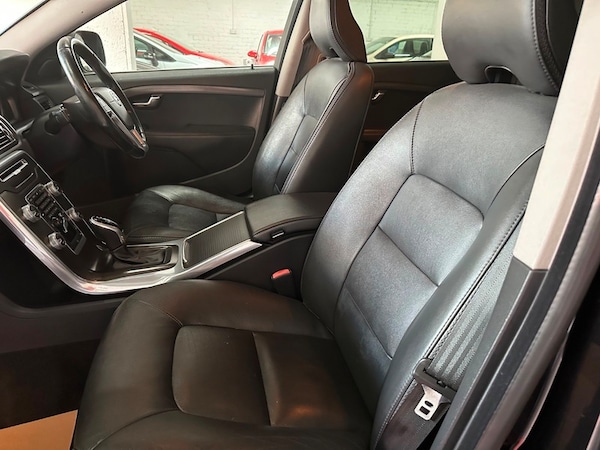 Used Volvo XC70 2015 for sale - 76250250: Photo 25