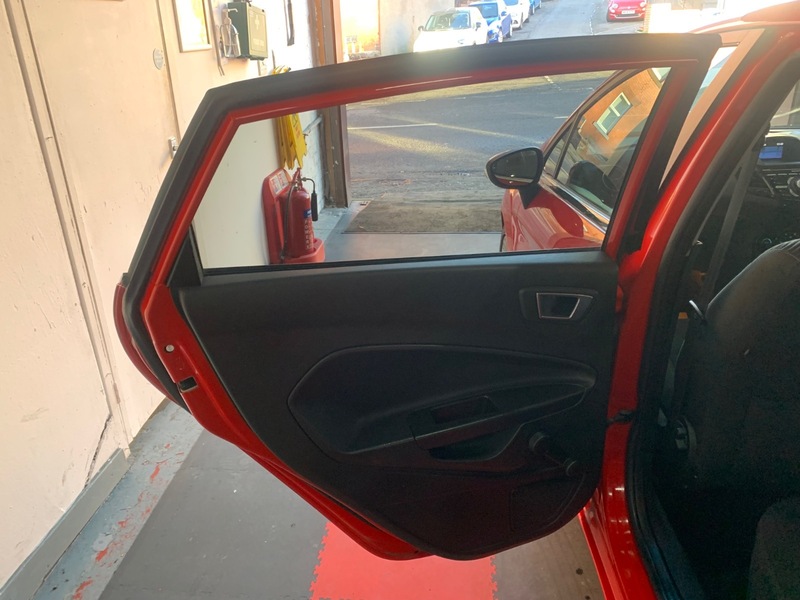 Used Ford Fiesta 2013 for sale - 76605331: Photo 18