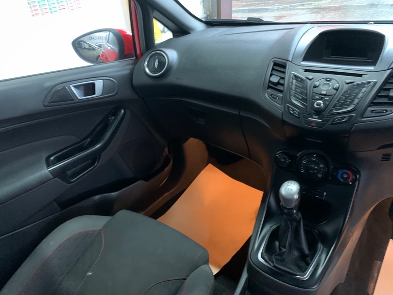 Used Ford Fiesta 2017 for sale - 76884563: Photo 17